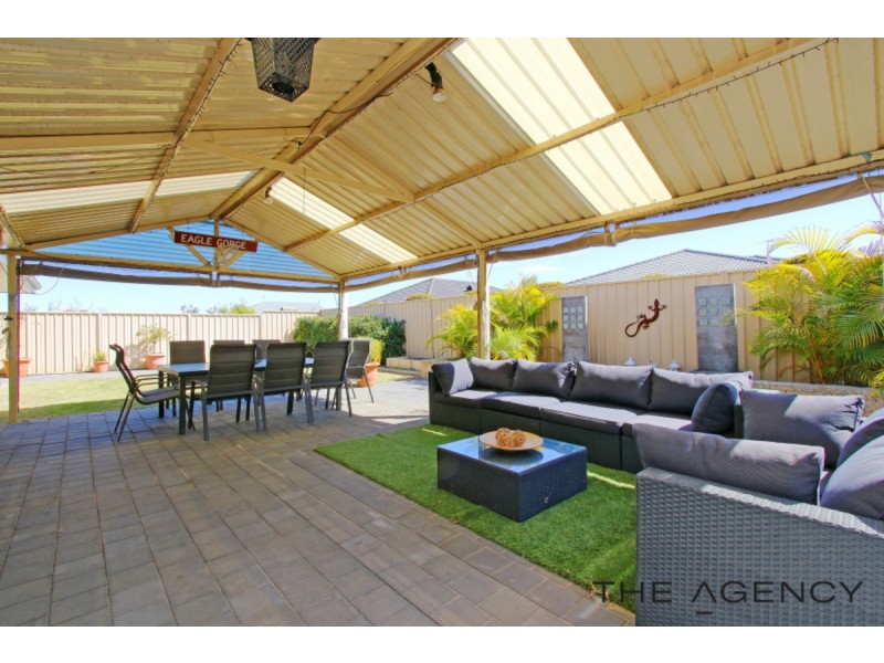 10 Miniata Way, Canning Vale WA 6155