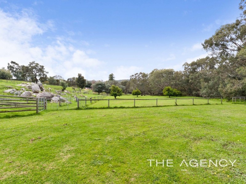 2 Atoifi Gardens, Helena Valley WA 6056