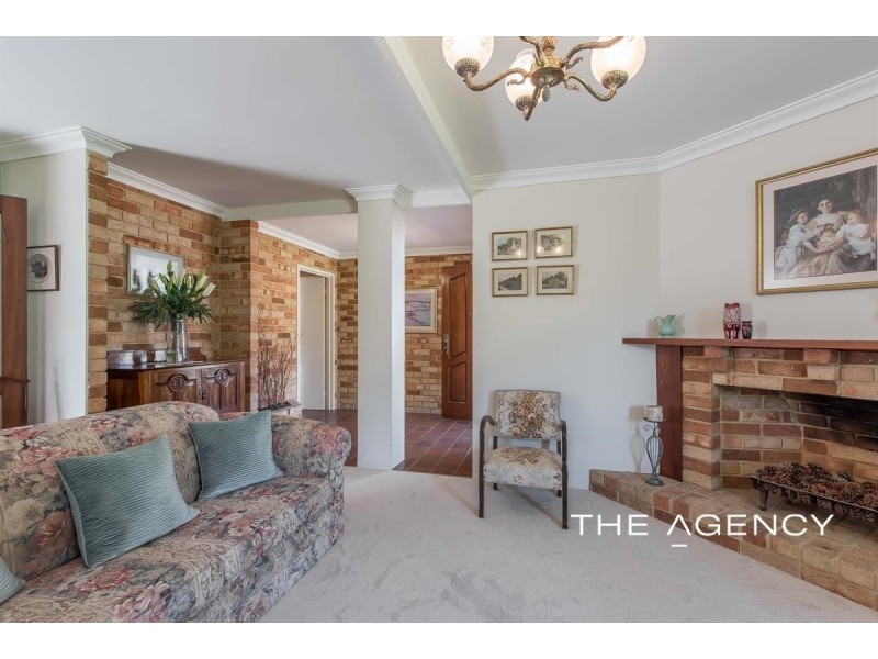 24 Glengarry Drive, Duncraig WA 6023