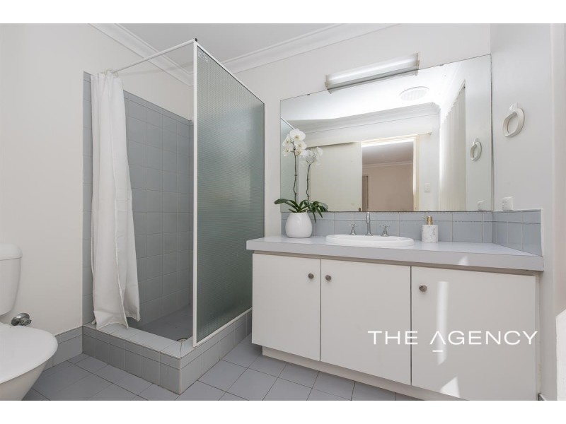 24 Glengarry Drive, Duncraig WA 6023