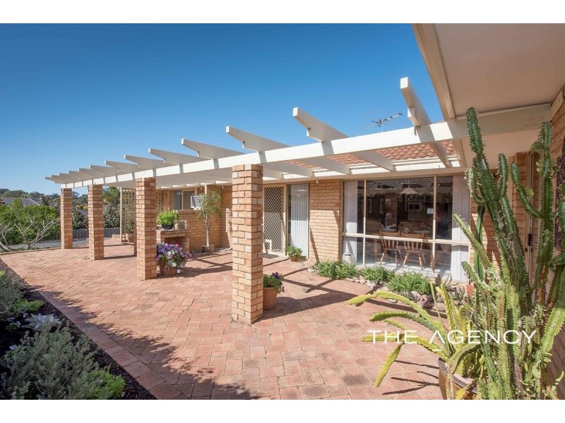 24 Glengarry Drive, Duncraig WA 6023