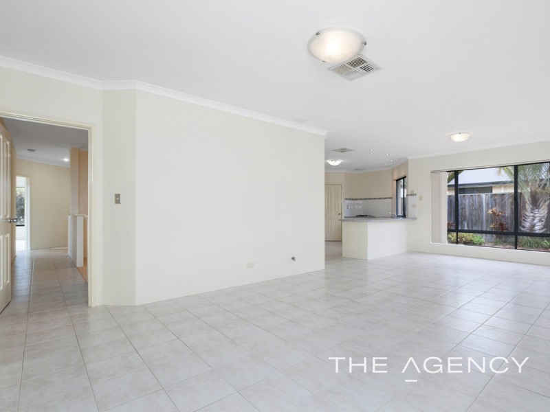 196 Peelwood Parade, Halls Head WA 6210