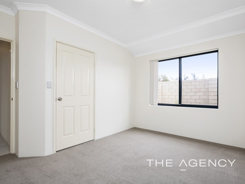 196 Peelwood Parade, Halls Head WA 6210