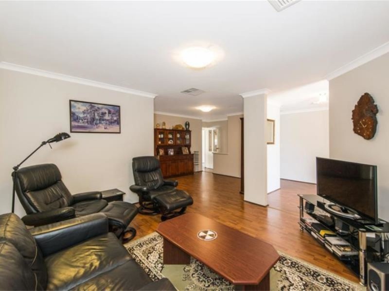 17 Ambergate Close, Canning Vale WA 6155