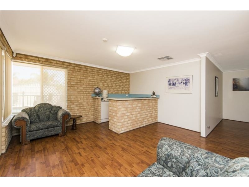 17 Ambergate Close, Canning Vale WA 6155