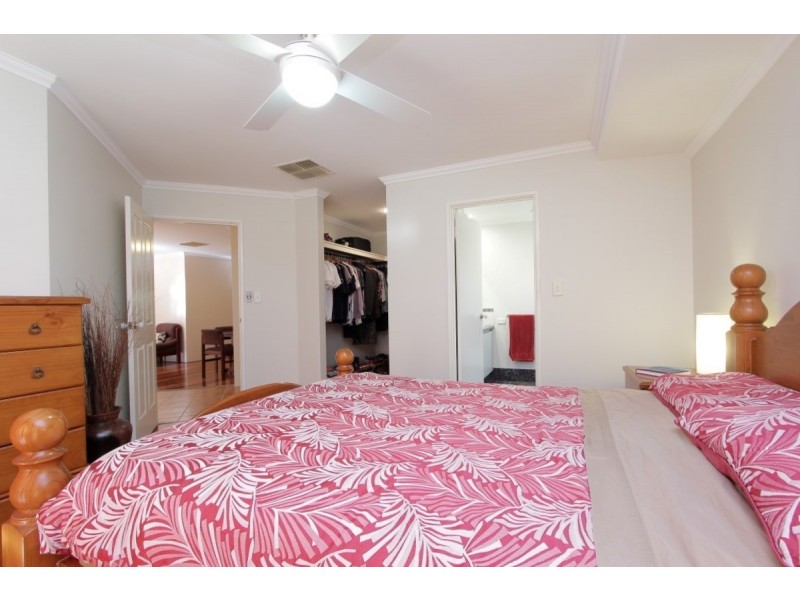 34 St Andrews Crescent, Canning Vale WA 6155