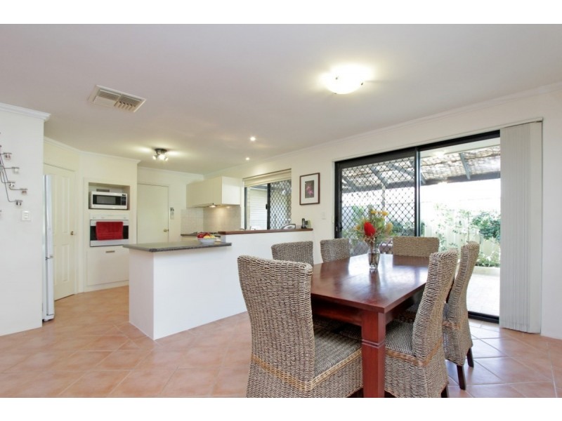 34 St Andrews Crescent, Canning Vale WA 6155