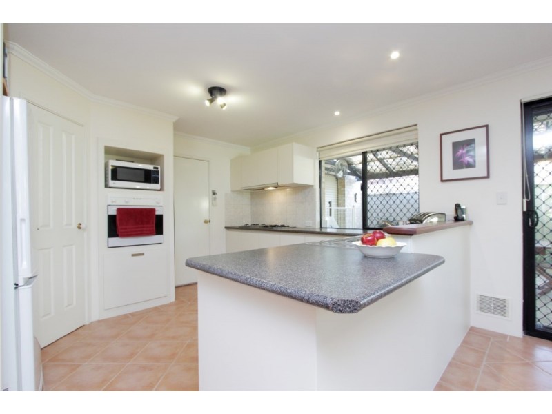 34 St Andrews Crescent, Canning Vale WA 6155
