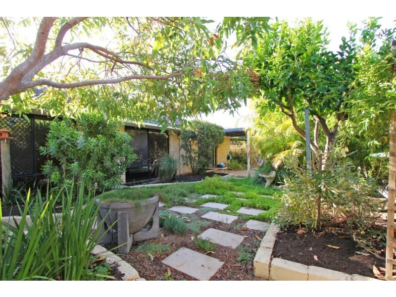 34 St Andrews Crescent, Canning Vale WA 6155
