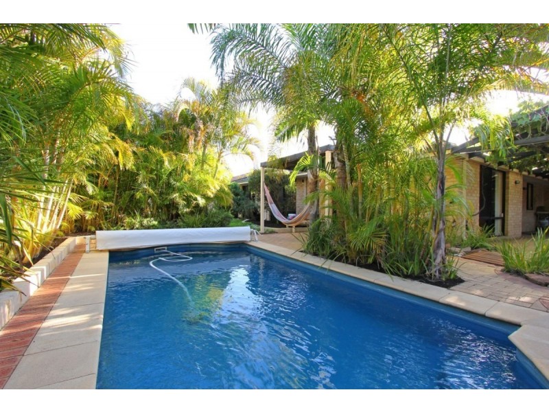 34 St Andrews Crescent, Canning Vale WA 6155