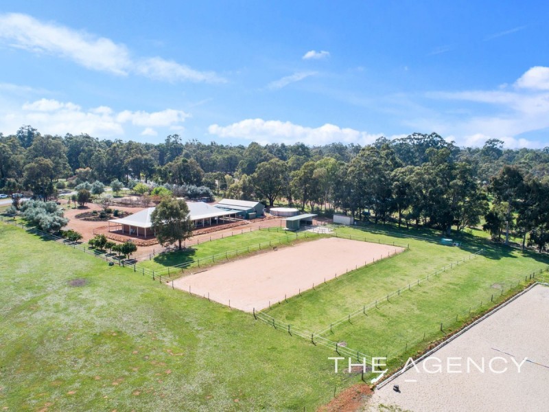 21 Strawberry Hill Drive, Gidgegannup WA 6083