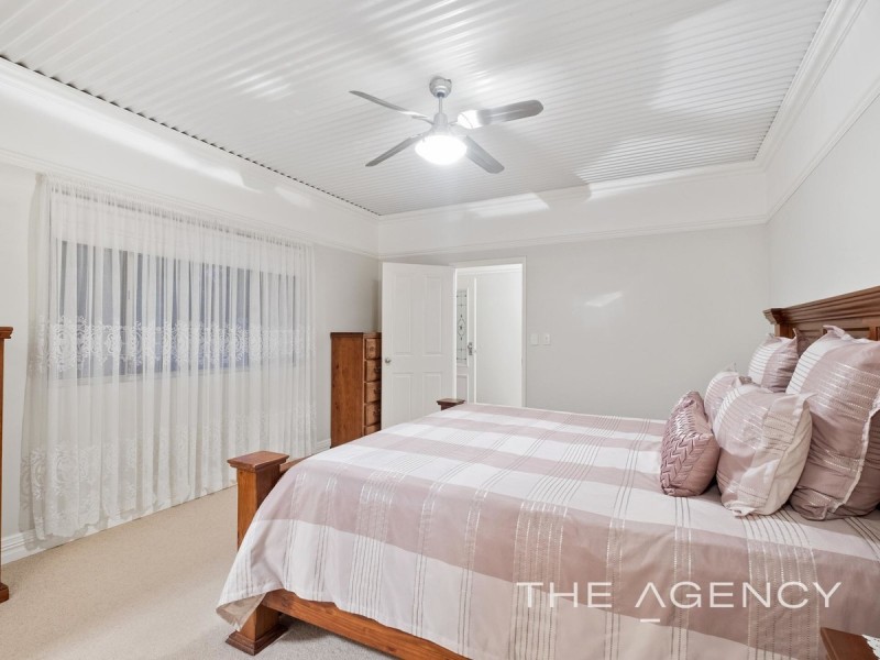 21 Strawberry Hill Drive, Gidgegannup WA 6083