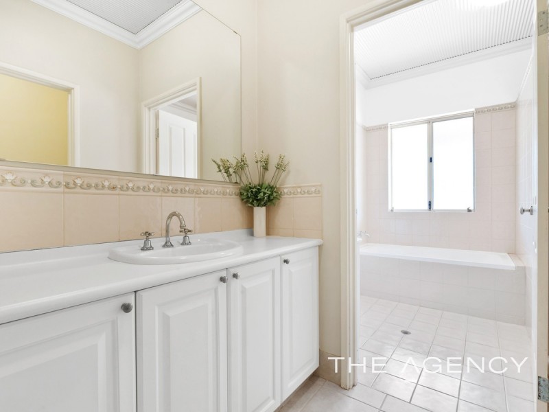 21 Strawberry Hill Drive, Gidgegannup WA 6083