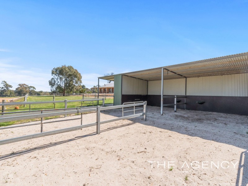 21 Strawberry Hill Drive, Gidgegannup WA 6083