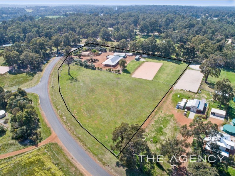 21 Strawberry Hill Drive, Gidgegannup WA 6083