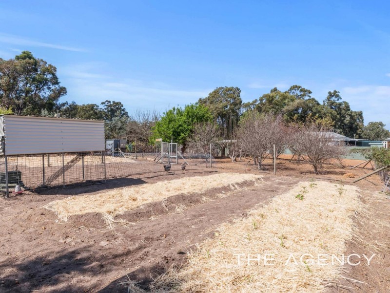 21 Strawberry Hill Drive, Gidgegannup WA 6083