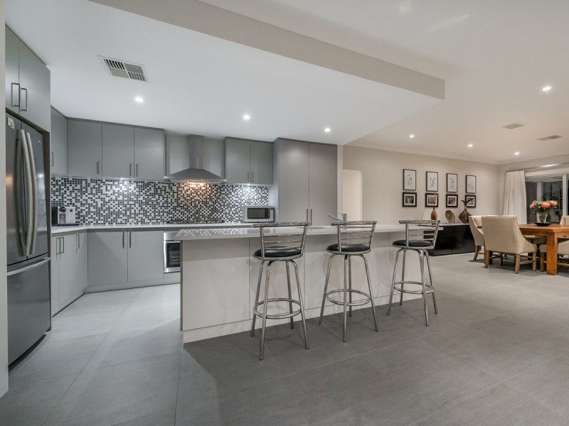 99 Vincent Road, Sinagra WA 6065