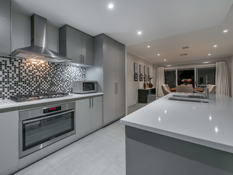 99 Vincent Road, Sinagra WA 6065