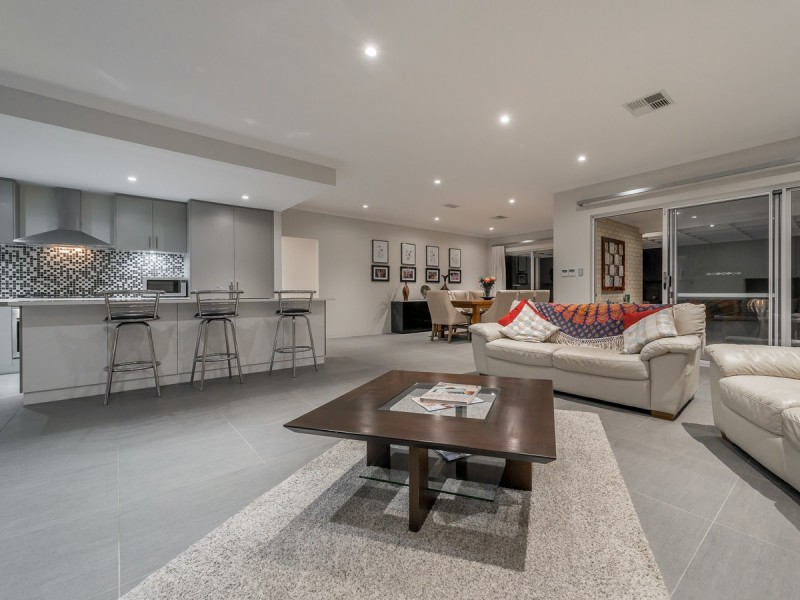 99 Vincent Road, Sinagra WA 6065