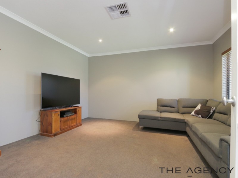 30 Pelham Gardens, Canning Vale WA 6155