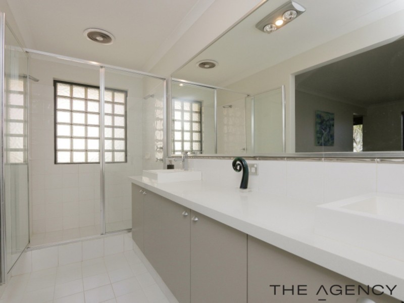 30 Pelham Gardens, Canning Vale WA 6155