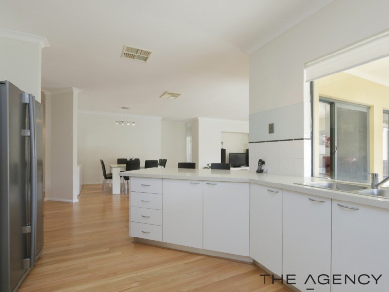 30 Pelham Gardens, Canning Vale WA 6155