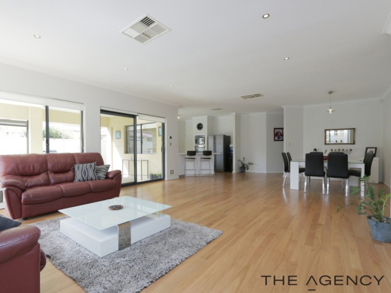 30 Pelham Gardens, Canning Vale WA 6155