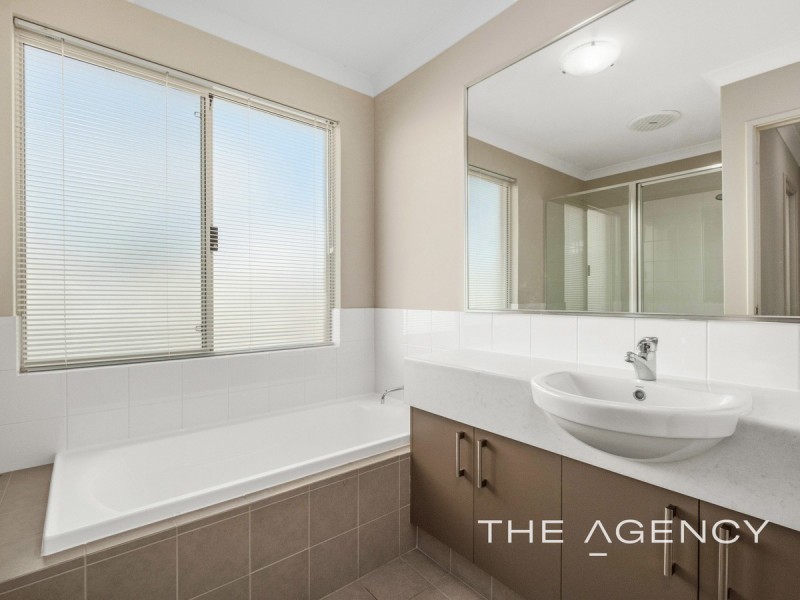 37 Allamanda Gate, Helena Valley WA 6056