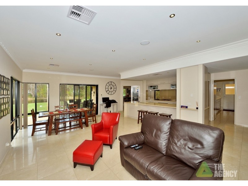 60 Watson Drive, Barragup WA 6209