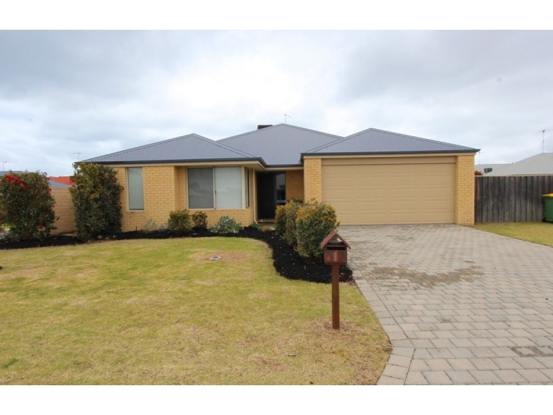 1 Senecio Way, Halls Head WA 6210
