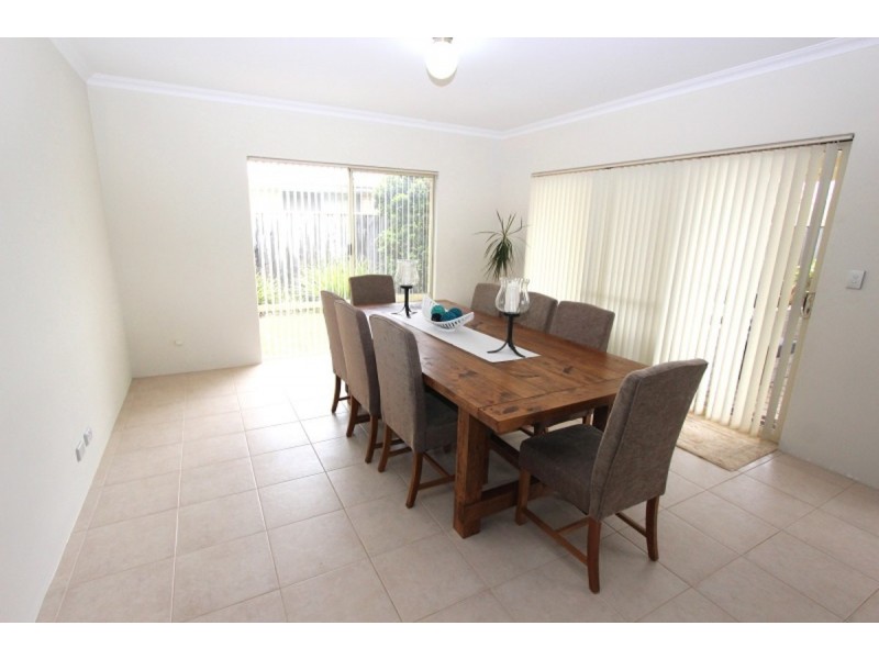 1 Senecio Way, Halls Head WA 6210