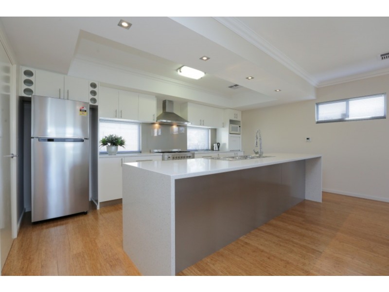 16 Southport Boulevard, Dawesville WA 6211