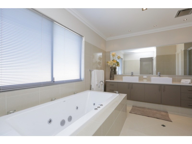 16 Southport Boulevard, Dawesville WA 6211