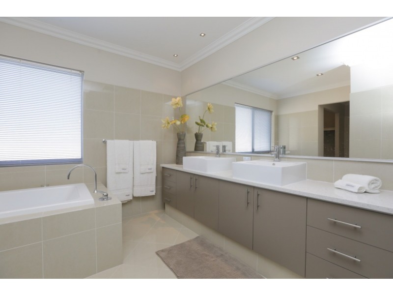 16 Southport Boulevard, Dawesville WA 6211