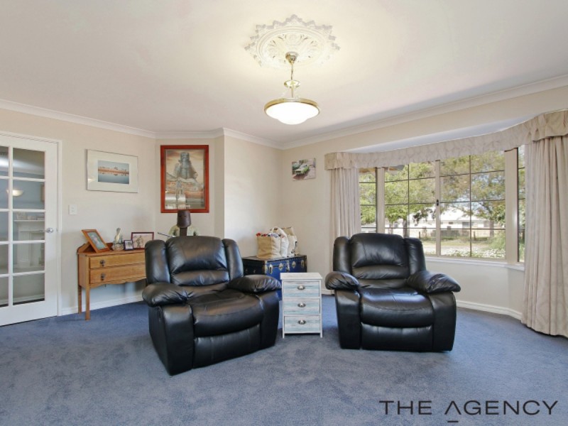 10 The Ramble, Canning Vale WA 6155