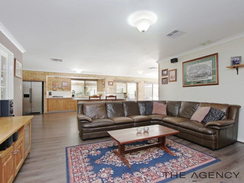 10 The Ramble, Canning Vale WA 6155