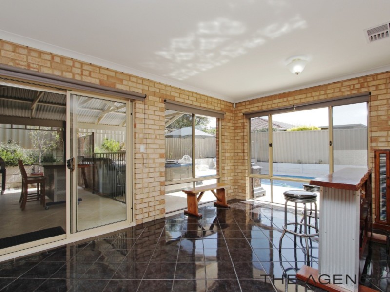 10 The Ramble, Canning Vale WA 6155