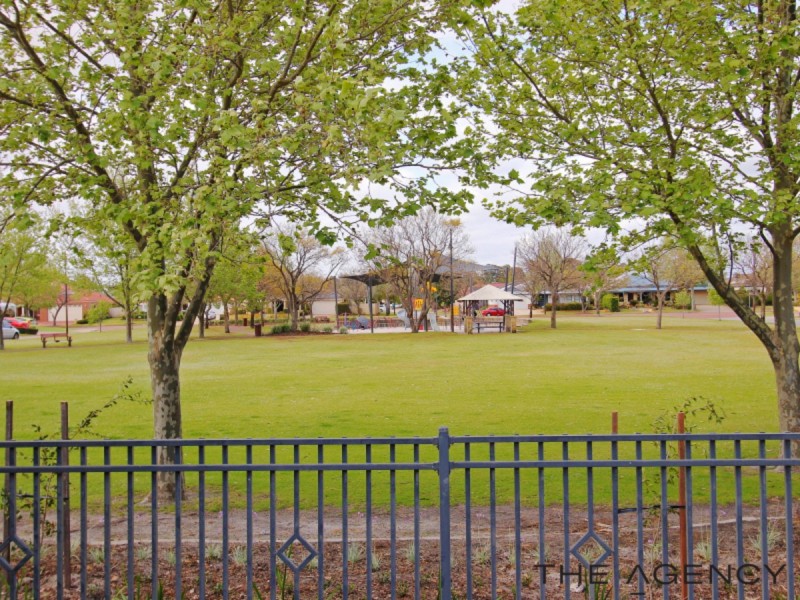 24 Burnside Terrace, Canning Vale WA 6155