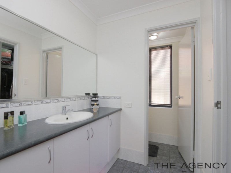 27 Campbell Road, Canning Vale WA 6155