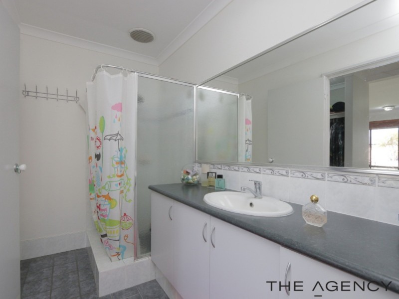 27 Campbell Road, Canning Vale WA 6155