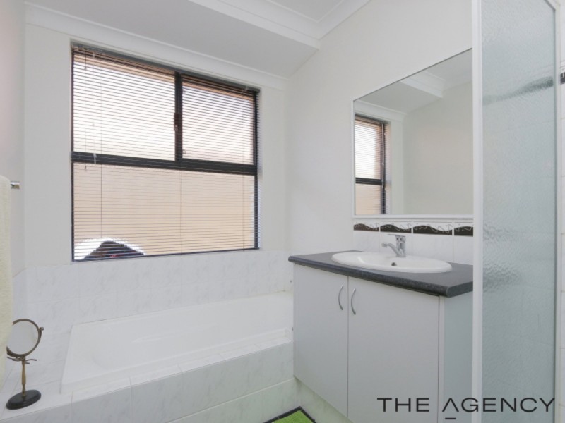 27 Campbell Road, Canning Vale WA 6155