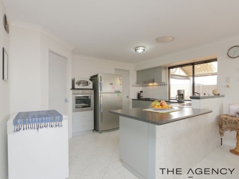 27 Campbell Road, Canning Vale WA 6155