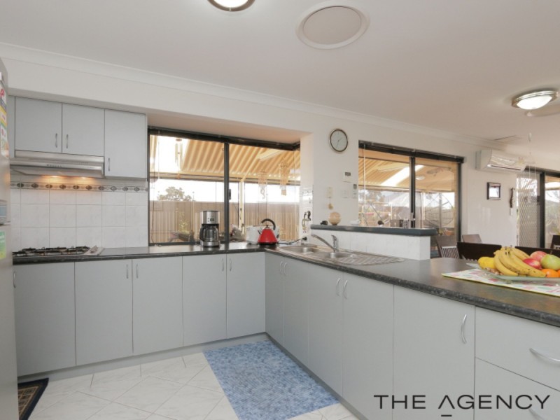 27 Campbell Road, Canning Vale WA 6155