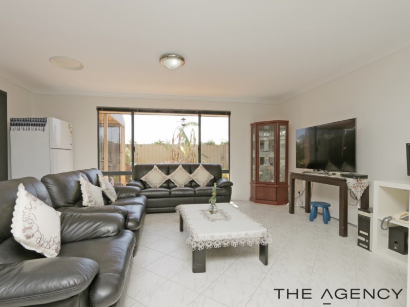 27 Campbell Road, Canning Vale WA 6155