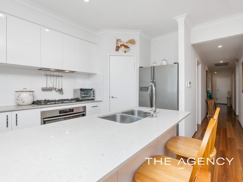 5 Rubus Vista, Halls Head WA 6210