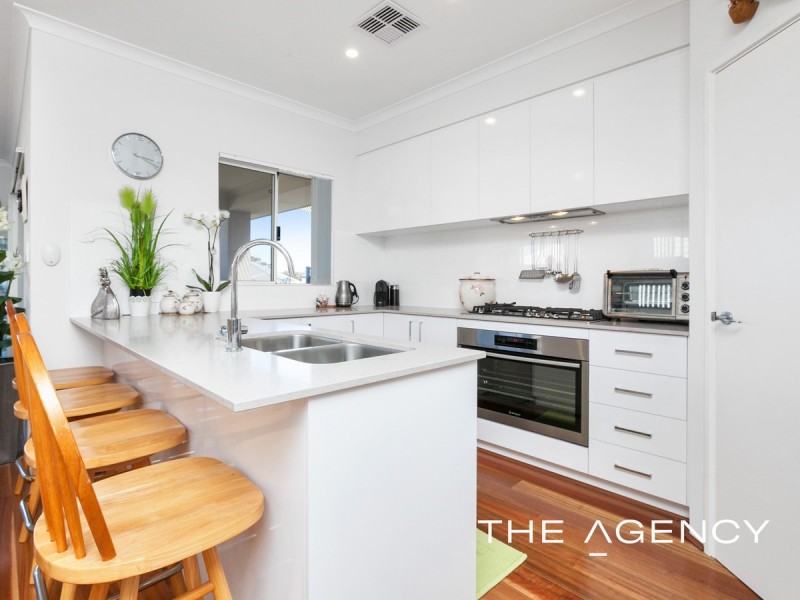 5 Rubus Vista, Halls Head WA 6210