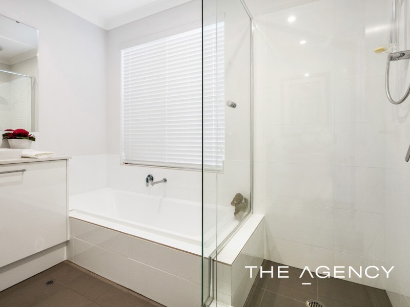 5 Rubus Vista, Halls Head WA 6210