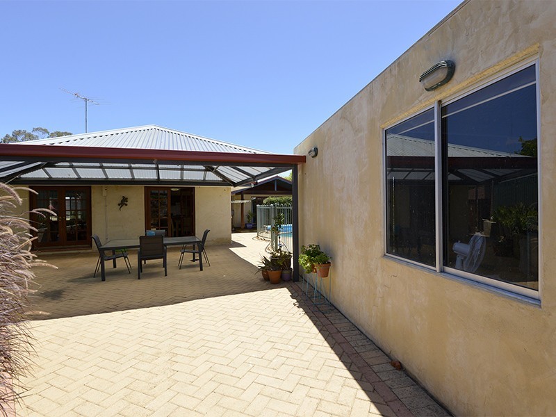 15 Ludgate Way, Gwelup WA 6018