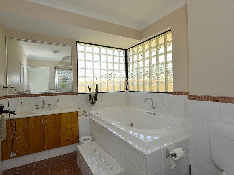 15 Ludgate Way, Gwelup WA 6018