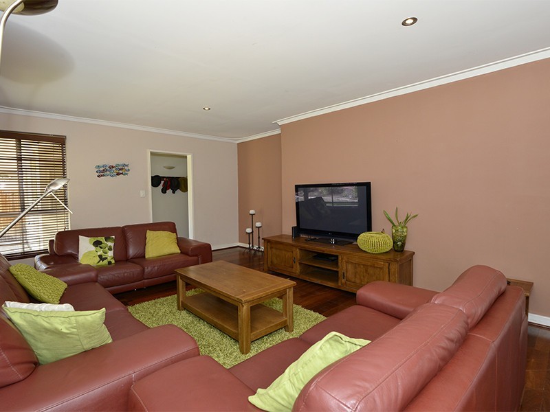 15 Ludgate Way, Gwelup WA 6018